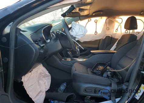 2020 Chevrolet Malibu Lt z USA, uszkodzony, nr VIN 1G1ZD5ST3LF100720